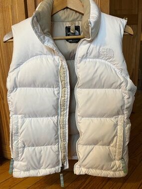 North Face Womens XSmall White 96 Retro Nuptse Puffer Vest